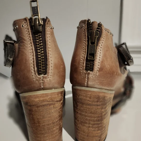 Freebird Violet Leather Heeled Boots - Picture 4 of 4